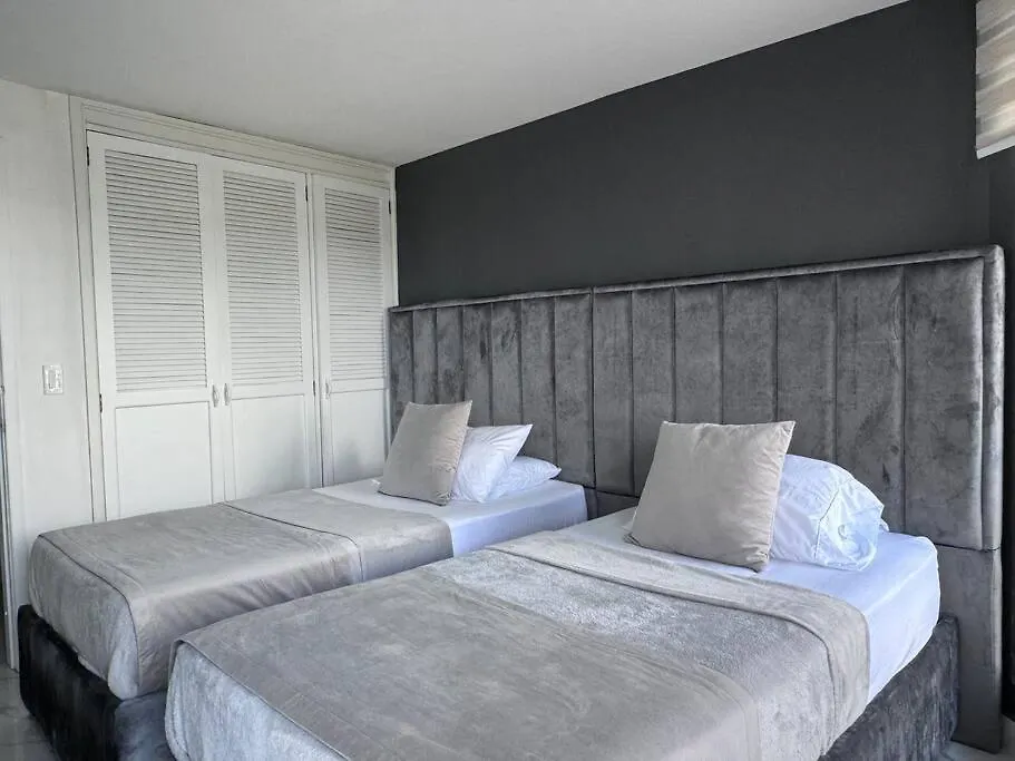Lujoso Apartamento Cartagena El Laguito Apartment