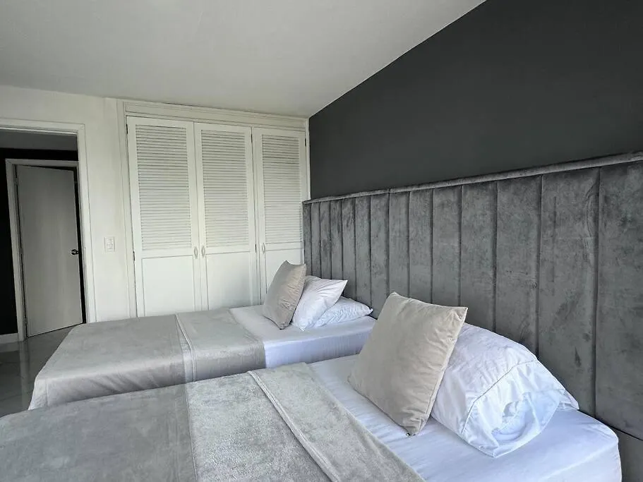 Lujoso Apartamento Cartagena El Laguito